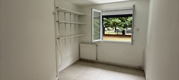 3 Schlafzimmer Wohnung in Massy, France, Nr. 299471 9