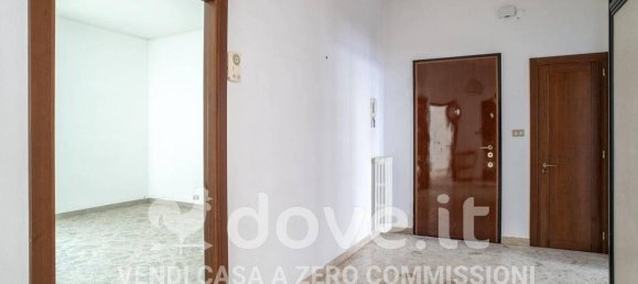 3 rooms Apartment in Taranto, Italy No. 43524 38
