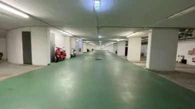  مرآب في Alsergrund, Austria رقم 25707