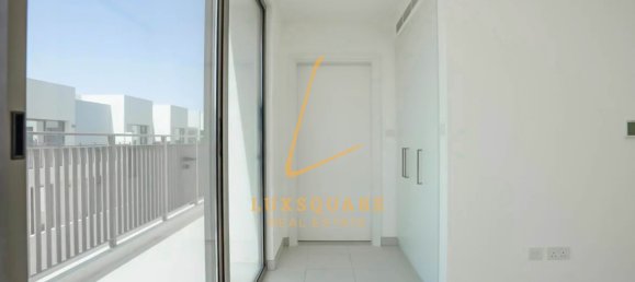 Вилла с 4 спальнями в Dubai South (Dubai World Central), ОАЭ № 114397 5