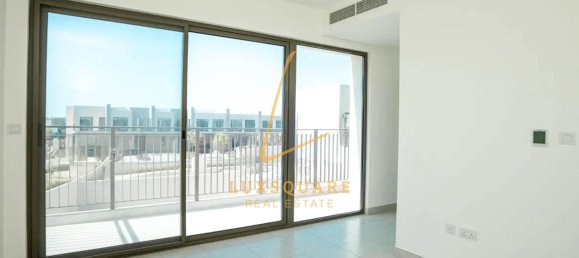 Вилла с 4 спальнями в Dubai South (Dubai World Central), ОАЭ № 114397 3