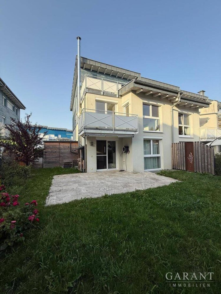 3 bedrooms Townhouse in Waldshut, Germany No. 346081