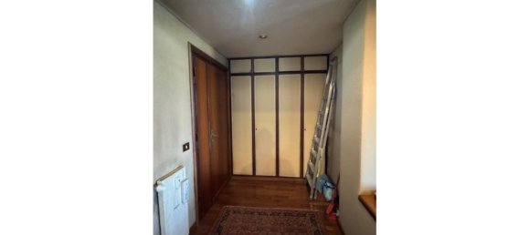 5 rooms Apartment in Rome, Italy No. 11183 25