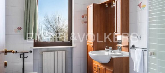 4 bedrooms Villa in Montafia, Italy No. 62994 8