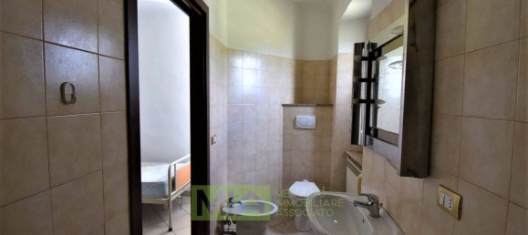 Дом с 9 комнатами в Змерилло, Италия № 68924 27