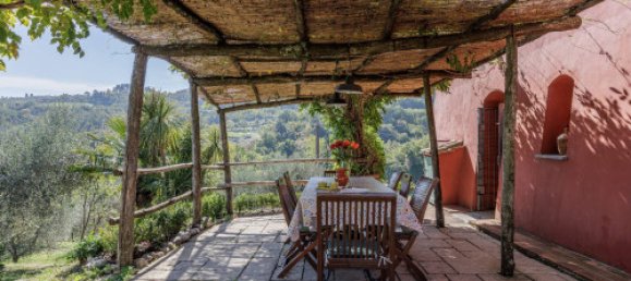 4 bedrooms House in Lucca, Italy No. 57228 3