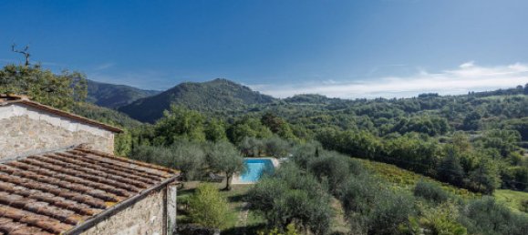 4 bedrooms House in Lucca, Italy No. 57228 8