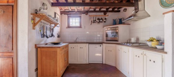 4 bedrooms House in Lucca, Italy No. 57228 22