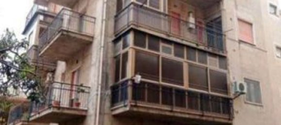 Apartamento de 6 habitaciónes en Reggio Calabria, Italy No. 36573 4