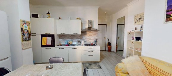 Квартира с 2 комнатами в Казория, Италия № 266724 6