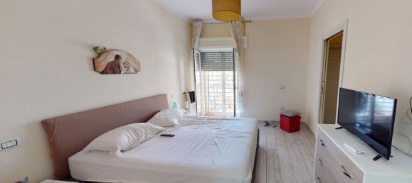 Квартира с 2 комнатами в Казория, Италия № 266724 13