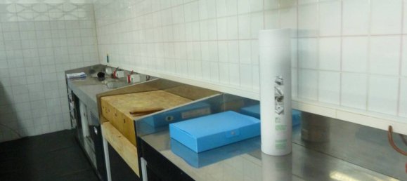 2 rooms Commercial property in Termoli, Italy No. 31204 9