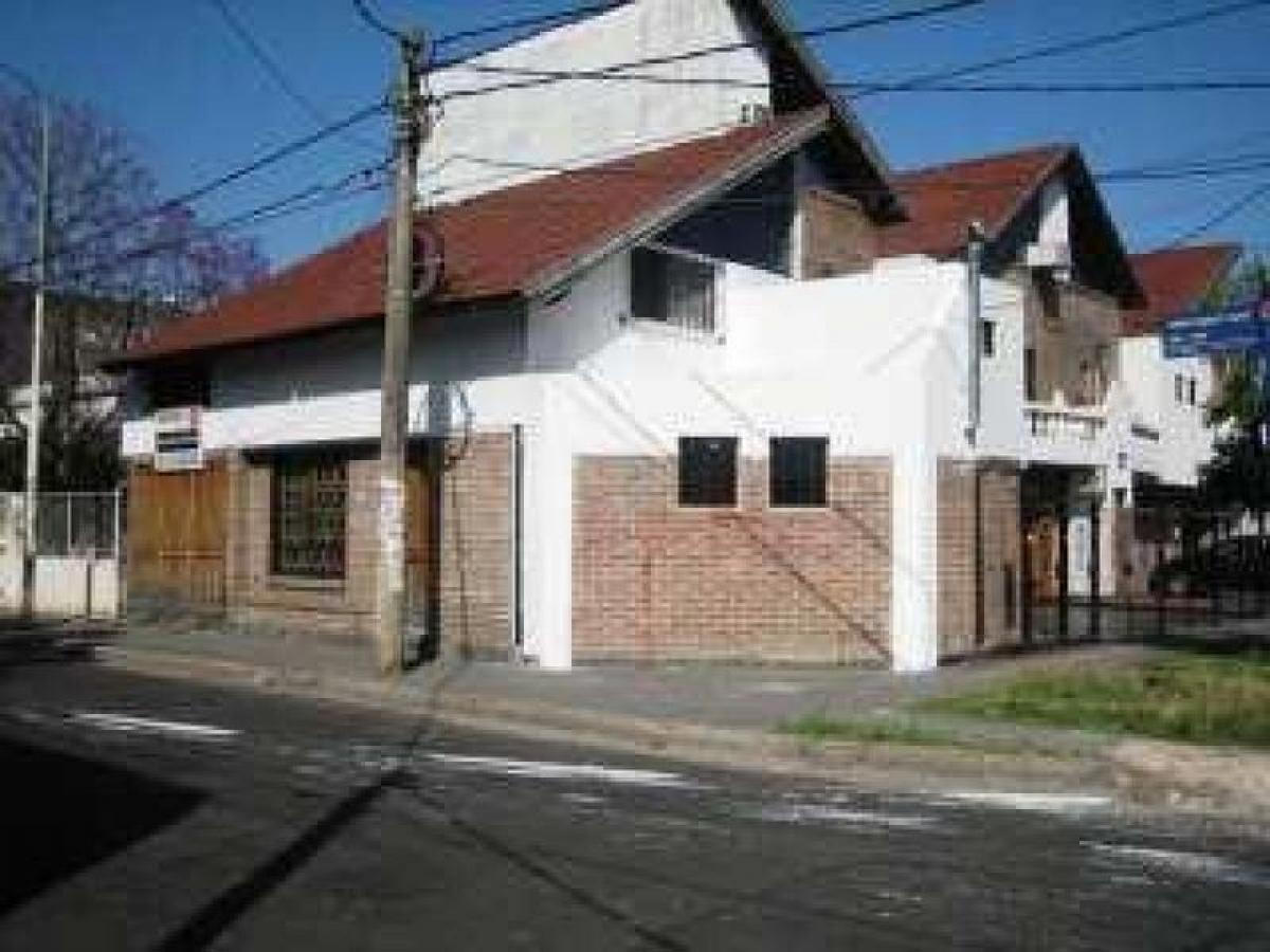 Дом с 2 спальнями в Морон, Аргентина № 72030