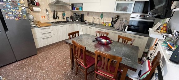 Casa de 4 habitaciónes en Mira, Italy No. 61783 10