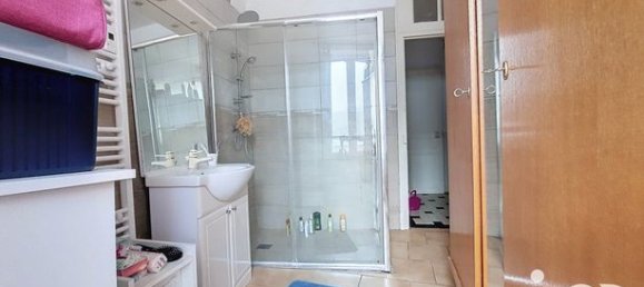 4 bedrooms House in Saint-Julien-du-Sault, France No. 315023 17