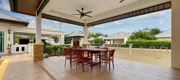 3 bedrooms Cafe / restaurant in Hua Hin, Thailand No. 8213 8