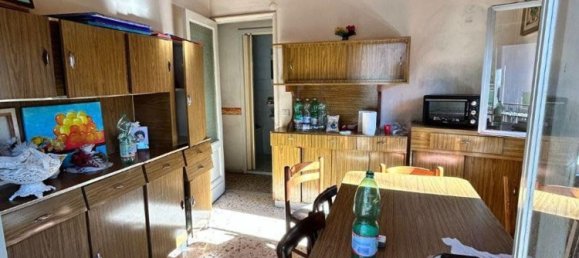 3 rooms Apartment in Paternò, Italy No. 259721 3