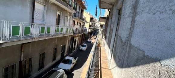 3 rooms Apartment in Paternò, Italy No. 259721 4