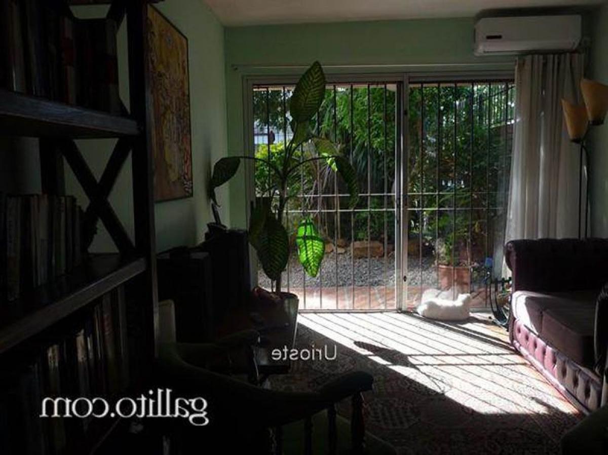 3 bedrooms Apartment in Montevideo, Uruguay No. 7503