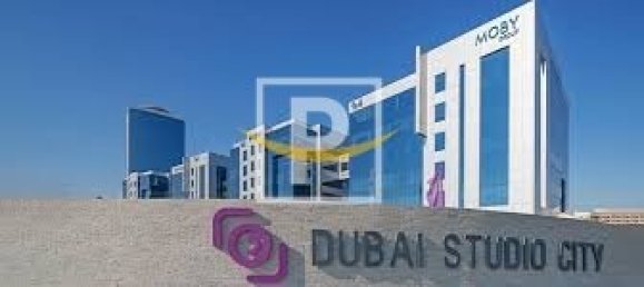 Terreno en Dubai Studio City, UAE 16463.9 m² No. 6368 3