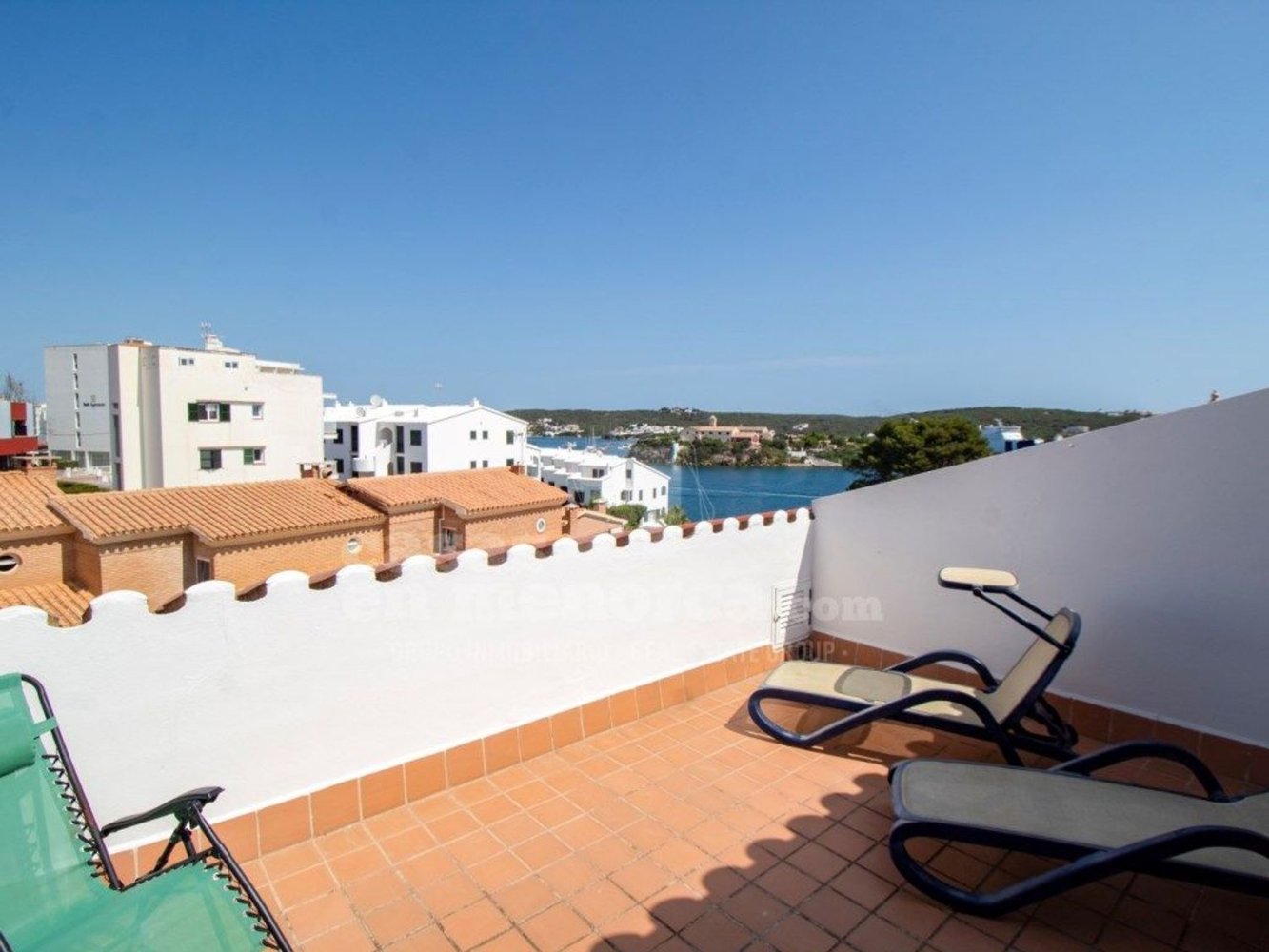 Dúplex de 3 dormitorios en Menorca, Spain No. 155378