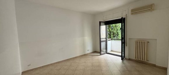 4غرفة شقة في Lamezia Terme, Italy رقم 39417 6