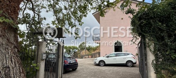 5 bedrooms Villa in Colliano, Italy No. 377861 3