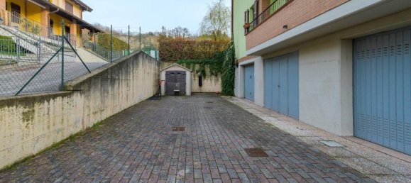 3 rooms Apartment in Calestano, Italy No. 37028 30