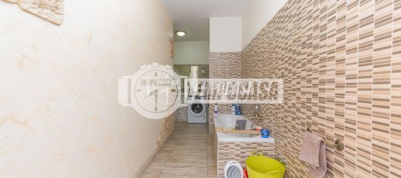 4 bedrooms Apartment in Rome, Italy No. 321186 10