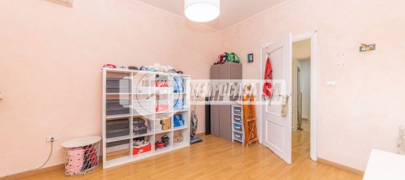 4 bedrooms Apartment in Rome, Italy No. 321186 4