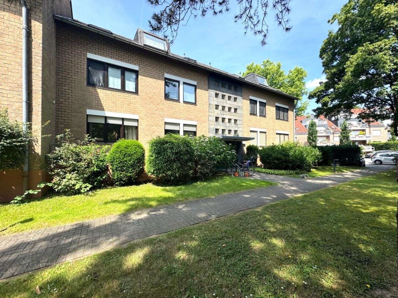 3 rooms Apartment in Dusseldorf, Germany No. 341567