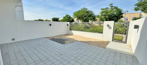 Villa T3 em Dubai Land, UAE N.º 109523 12