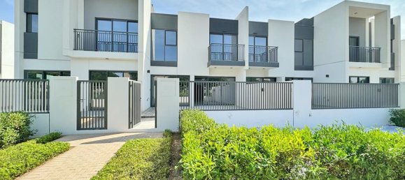 Villa T3 em Dubai Land, UAE N.º 109523 3