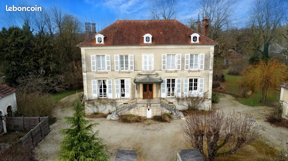 9 bedrooms Castles in Chaource, France No. 75174