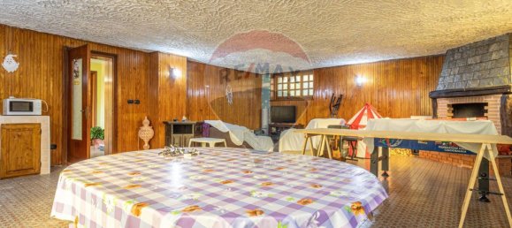 Casa de 4 dormitorios en Pollone, Italy No. 127090 45