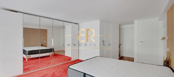 1 bedroom Duplex in Paris, France No. 184269 9