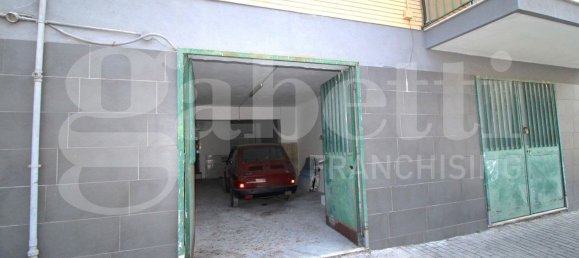 42m² Garage in Arzano, Italy No. 263297 2