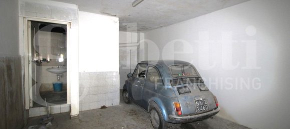 42m² Garage in Arzano, Italy No. 263297 6