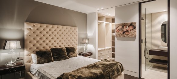 5 bedrooms House in Malaga, Spain No. 33648 10