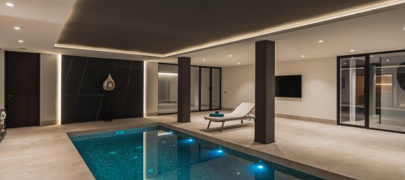 5 bedrooms House in Malaga, Spain No. 33648 13