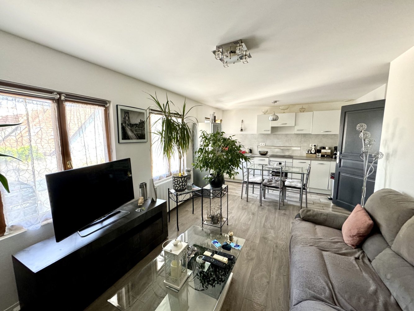 2 Schlafzimmer Wohnung in Strasbourg, France, Nr. 250024