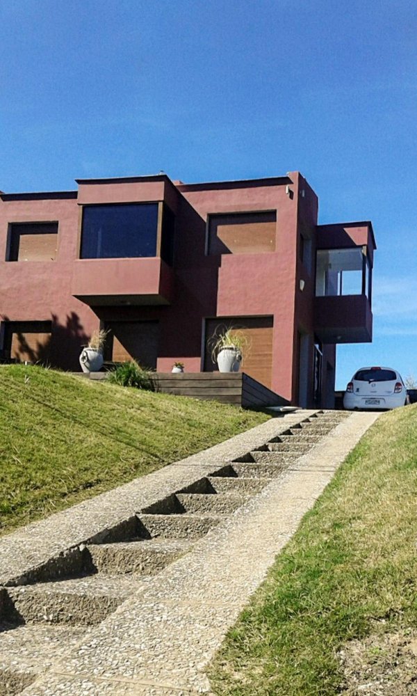 4 bedrooms House in Maldonado, Uruguay No. 7318