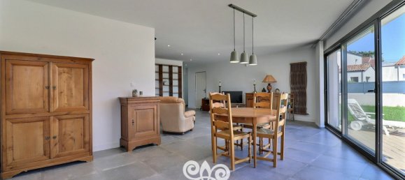 3 Schlafzimmer Haus in Loire-Atlantique, France, Nr. 299962 4