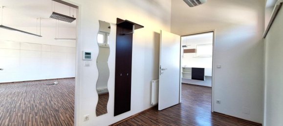 150m² Commercial property in Simmering, Austria No. 129700 9