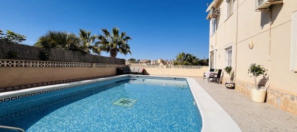 Casa de 7 dormitorios en San Miguel de Salinas, Spain No. 187935 2