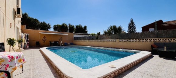 Casa de 7 dormitorios en San Miguel de Salinas, Spain No. 187935 3