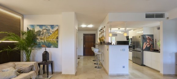 6 bedrooms Villa in Marbella, Spain No. 134852 4