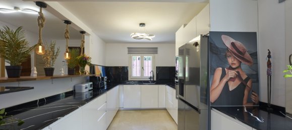 6 bedrooms Villa in Marbella, Spain No. 134852 11