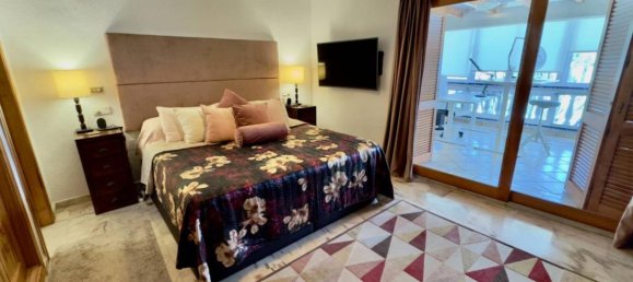 5 bedrooms Villa in Guardamar del Segura, Spain No. 13732 11