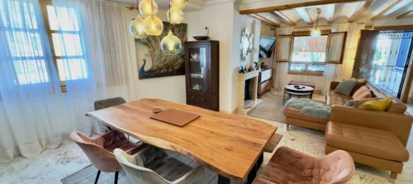 5 bedrooms Villa in Guardamar del Segura, Spain No. 13732 3